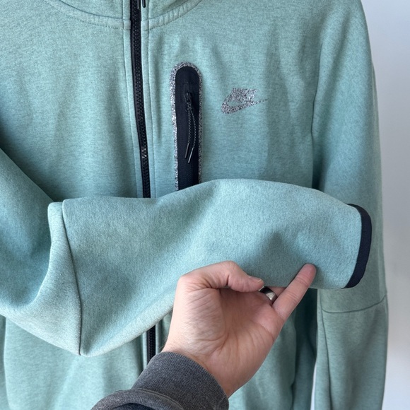 NIKE Ice Green Performance Jacket | Men’s Large | Full Zip - Picture 8 of 12